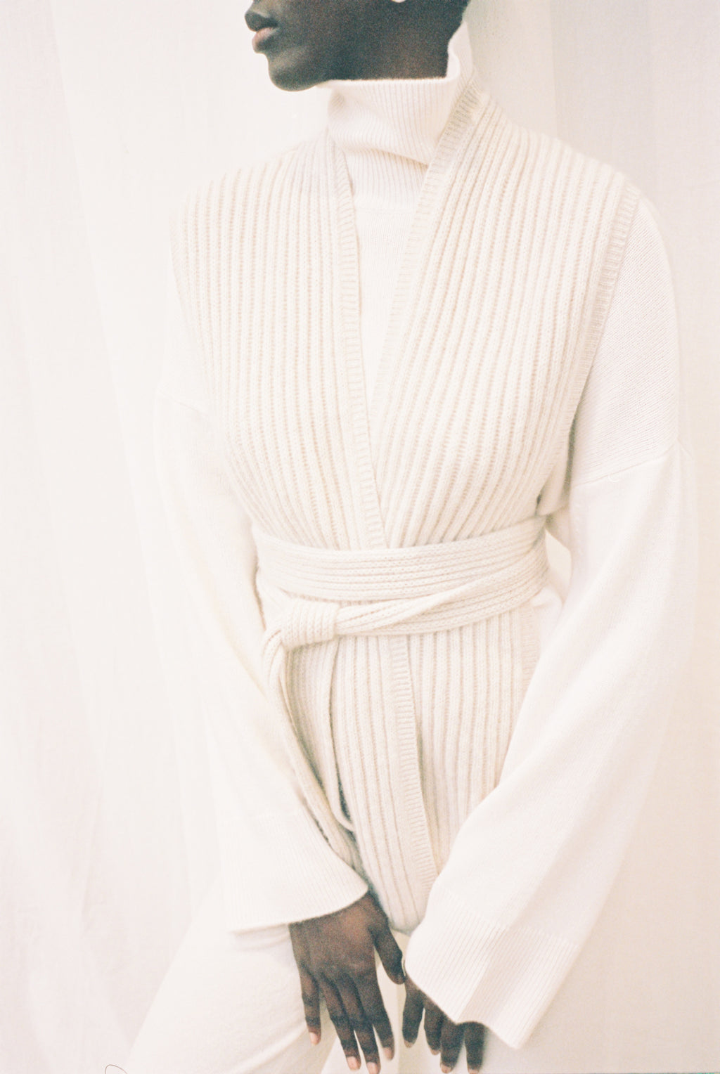 BORMIO cashmere scarf belted